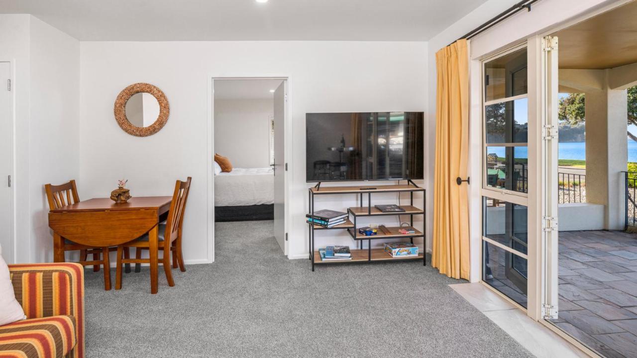 Beachfront Beauty Whangaparaoa Exterior photo