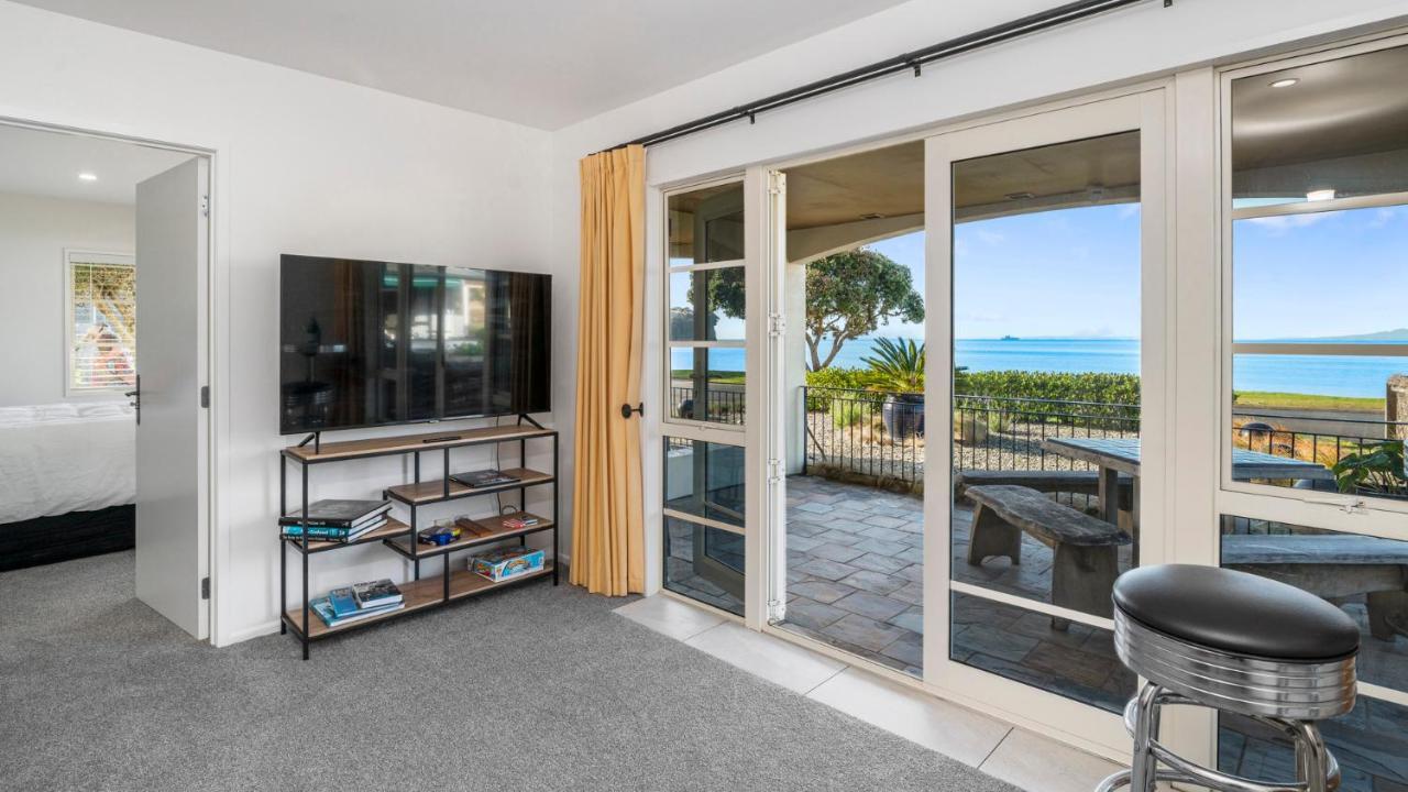 Beachfront Beauty Whangaparaoa Exterior photo
